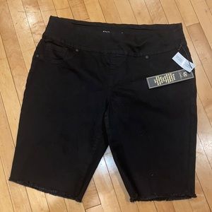 💜NWT💗DG2 Pull On Bermuda Jean Shorts -PXL -  (BLACK)